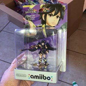 Dark Pit Amiibo
